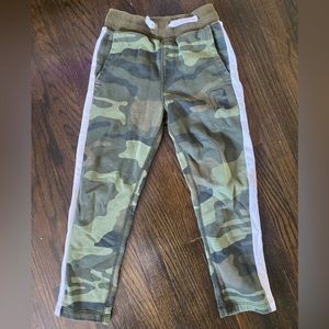 Gap camo pants size small 6/7